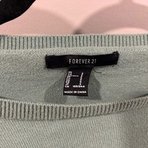 FOREVER 21 cropped sweatshirt, Green, Size Small, never worn